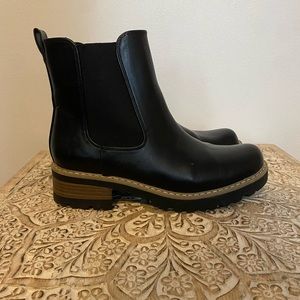 Black faux-leather Chelsea boots